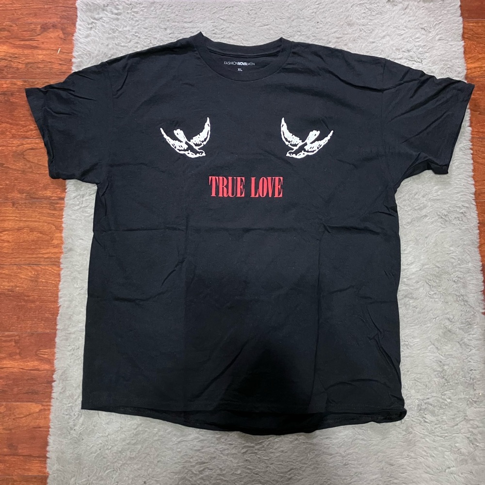 ‘True Love’ Graphic Tee
